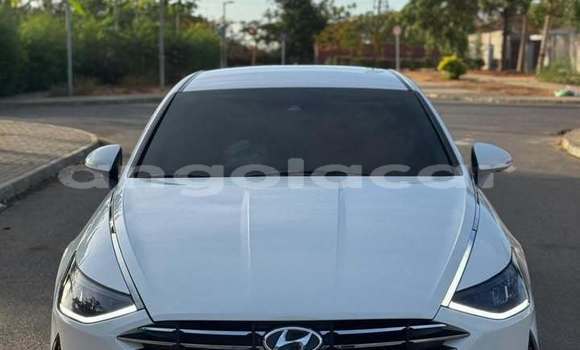 Buy Used Hyundai Sonata White Car in Cabinda in Cabinda Buy Used Hyundai Sonata White Car in Cabinda in Cabinda