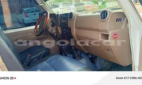 Buy Used Toyota Land Cruiser White Car in Lobito in Benguela Buy Used Toyota Land Cruiser White Car in Lobito in Benguela