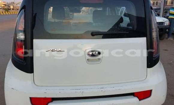 Buy Used Kia Soul White Car in Luanda in Luanda Province Buy Used Kia Soul White Car in Luanda in Luanda Province