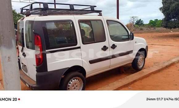 Buy Used Fiat Duna White Car in Cuito in Province of Bié Buy Used Fiat Duna White Car in Cuito in Province of Bié