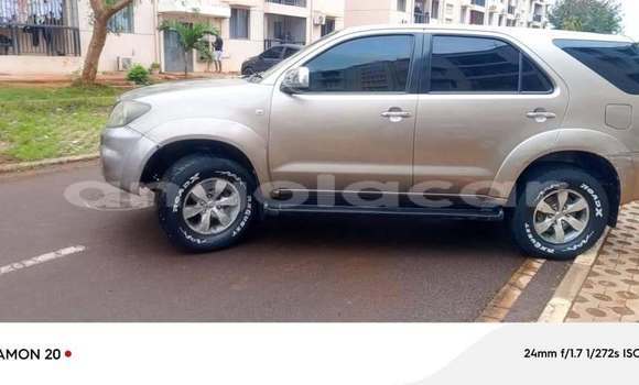 Comprar Usado Toyota Fortuner Outro Carro em Camacupa em Bie