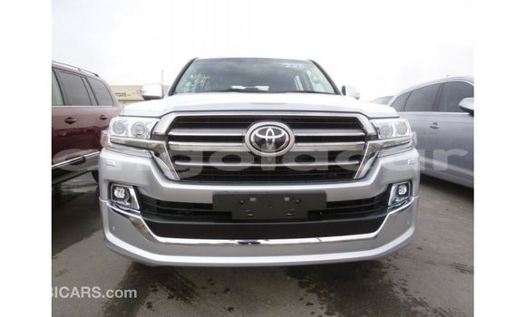 Comprar Importar Toyota Land Cruiser Outro Carro em Import - Dubai em Bengo Province Comprar Importar Toyota Land Cruiser Outro Carro em Import - Dubai em Bengo Province