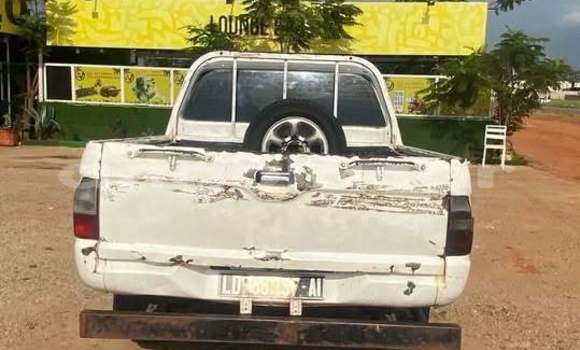 Buy Used Mitsubishi L200 White Car in Luanda in Luanda Province Buy Used Mitsubishi L200 White Car in Luanda in Luanda Province