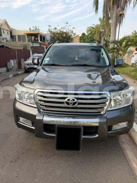 Big with watermark toyota land cruiser luanda province luanda 39491