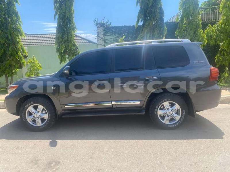 Big with watermark toyota land cruiser luanda province luanda 39498