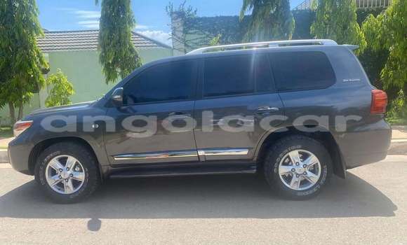 Comprar Usado Toyota Land Cruiser Azul Carro em Luanda em Luanda Province Comprar Usado Toyota Land Cruiser Azul Carro em Luanda em Luanda Province