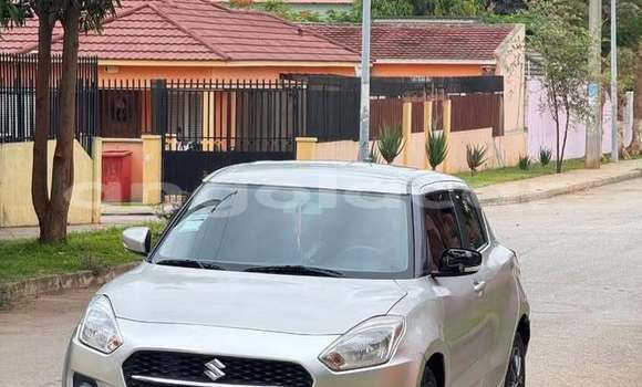 Comprar Usado Suzuki Swift Outro Carro em Luanda em Luanda Province