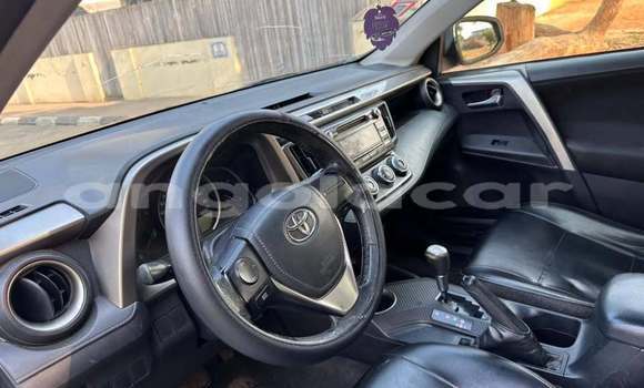 Comprar Usado Toyota RAV4 Outro Carro em Luanda em Luanda Province Comprar Usado Toyota RAV4 Outro Carro em Luanda em Luanda Province