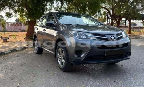 Comprar Usado Toyota RAV4 Outro Carro em Luanda em Luanda Province Comprar Usado Toyota RAV4 Outro Carro em Luanda em Luanda Province
