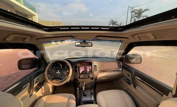 Comprar Usado Mitsubishi Pajero Preto Carro em Luanda em Luanda Province Comprar Usado Mitsubishi Pajero Preto Carro em Luanda em Luanda Province