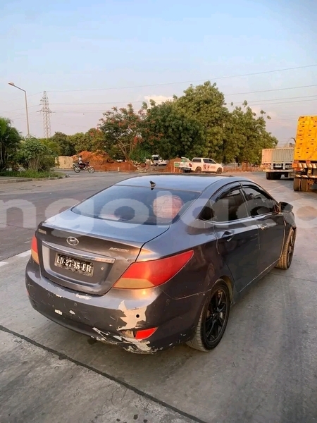 Big with watermark hyundai accent bie camacupa 39512