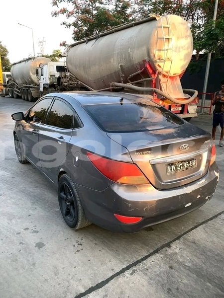 Big with watermark hyundai accent bie camacupa 39512