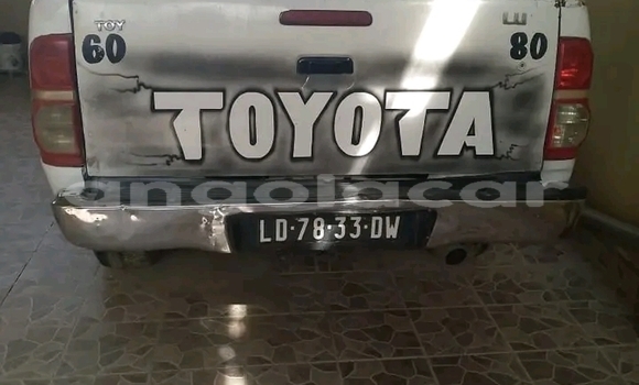 Comprar Usado Toyota Hilux Branco Carro em Camacupa em Bie Comprar Usado Toyota Hilux Branco Carro em Camacupa em Bie
