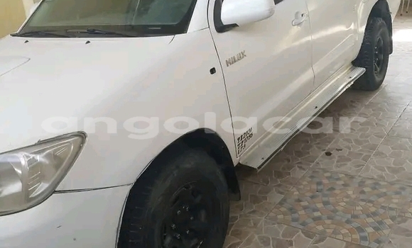 Comprar Usado Toyota Hilux Branco Carro em Camacupa em Bie Comprar Usado Toyota Hilux Branco Carro em Camacupa em Bie