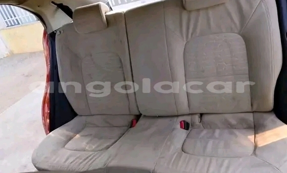 Comprar Usado Kia rio Vermelho Carro em Huambo em Huambo