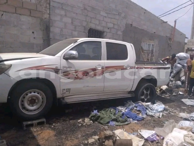 Big with watermark toyota hilux bie camacupa 39526