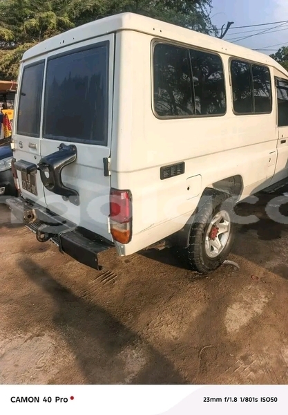 Big with watermark toyota land cruiser huambo chinjenje 39527