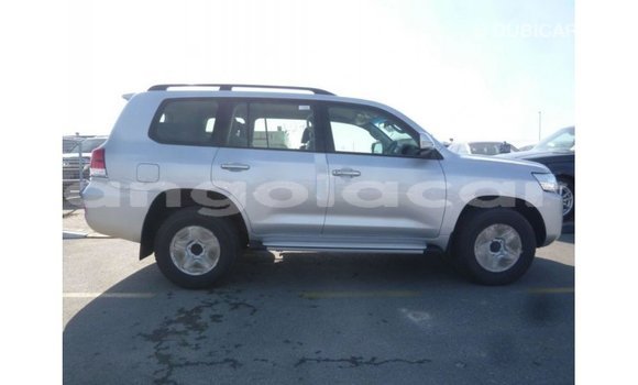 Comprar Importar Toyota Land Cruiser Outro Carro em Import - Dubai em Bengo Province Comprar Importar Toyota Land Cruiser Outro Carro em Import - Dubai em Bengo Province