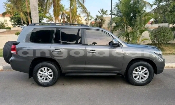 Buy Used Toyota Land Cruiser Other Car in Camacupa in Bie Buy Used Toyota Land Cruiser Other Car in Camacupa in Bie