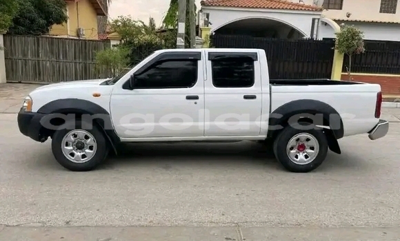 Comprar Usado Nissan Armada Branco Carro em Camacupa em Bie