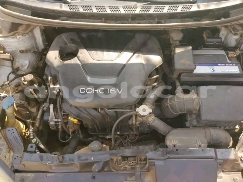 Big with watermark hyundai elantra bie catabola 39559