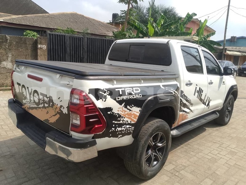 Big with watermark toyota hilux luanda province luanda 39568
