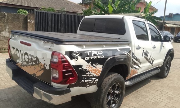 Buy Used Toyota Hilux White Car in Luanda in Luanda Province Buy Used Toyota Hilux White Car in Luanda in Luanda Province