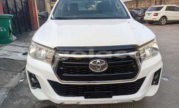 Buy Used Toyota Hilux White Car in Luanda in Luanda Province Buy Used Toyota Hilux White Car in Luanda in Luanda Province