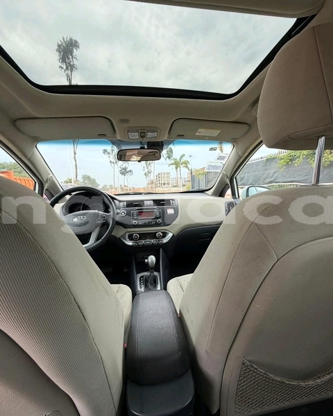 Big with watermark kia rio luanda province luanda 39572