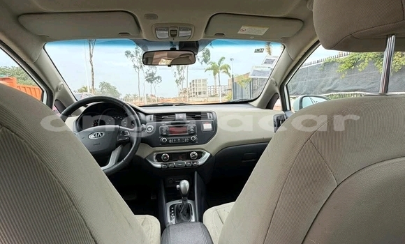 Comprar Usado Kia rio Branco Carro em Luanda em Luanda Province Comprar Usado Kia rio Branco Carro em Luanda em Luanda Province