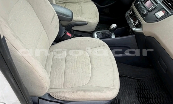 Comprar Usado Kia rio Branco Carro em Luanda em Luanda Province Comprar Usado Kia rio Branco Carro em Luanda em Luanda Province