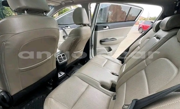 Comprar Usado Kia Sportage Branco Carro em Camacupa em Bie Comprar Usado Kia Sportage Branco Carro em Camacupa em Bie