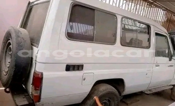 Buy Used Toyota Land Cruiser Prado White Car in Cuito in Province of Bié Buy Used Toyota Land Cruiser Prado White Car in Cuito in Province of Bié