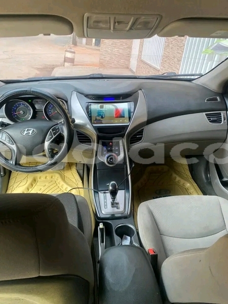 Big with watermark hyundai elantra bie camacupa 39582