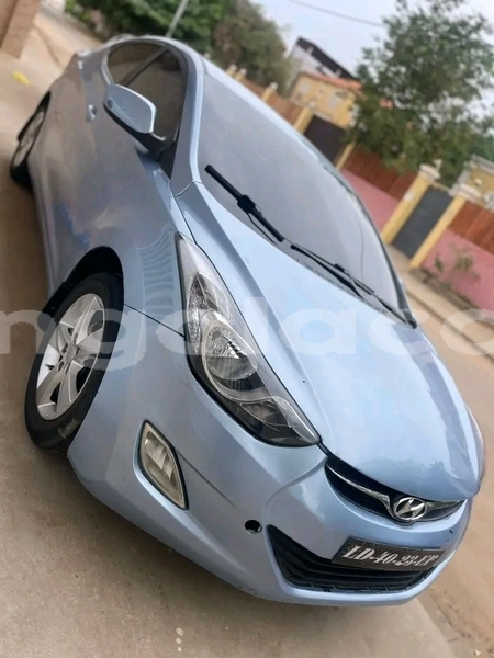 Big with watermark hyundai elantra bie camacupa 39582