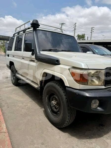 Big with watermark toyota land cruiser bie camacupa 39594