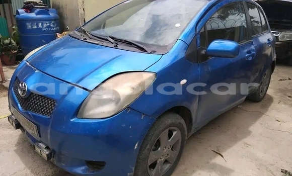 Comprar Usado Toyota Yaris Azul Carro em Leua em Moxico Comprar Usado Toyota Yaris Azul Carro em Leua em Moxico