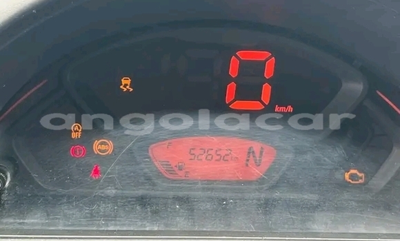 Buy Used Suzuki Escudo Red Car in Camacupa in Bie