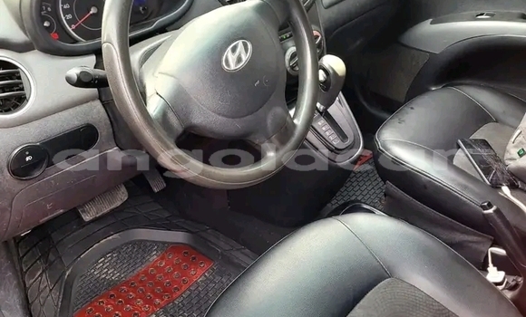 Comprar Usado Hyundai i10 Vermelho Carro em Camabatela em Uige