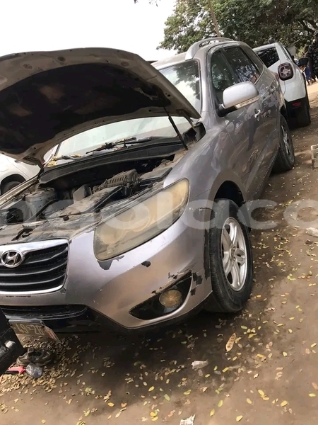 Big with watermark hyundai santa fe huila caluquembe 39600