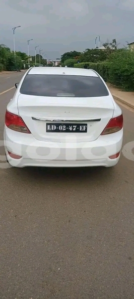 Big with watermark hyundai accent bie camacupa 39603