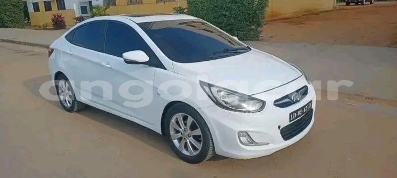 Big with watermark hyundai accent bie camacupa 39603