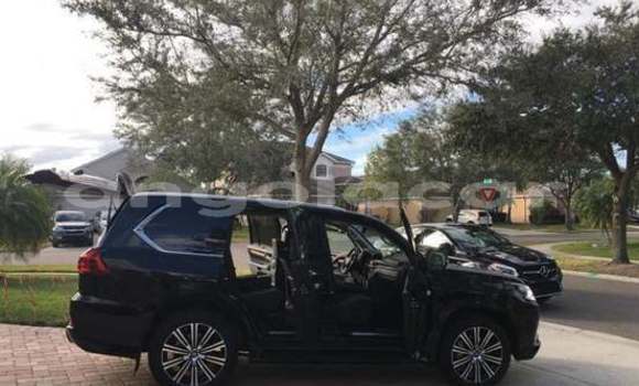 Comprar Usado Lexus LX 570 Preto Carro em Luanda em Luanda Province