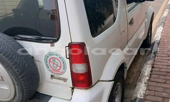 Comprar Usado Suzuki Jimny Branco Carro em Camacupa em Bie