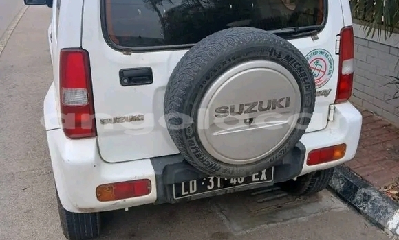 Comprar Usado Suzuki Jimny Branco Carro em Camacupa em Bie Comprar Usado Suzuki Jimny Branco Carro em Camacupa em Bie