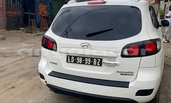 Buy Used Hyundai Santa Fe White Car in Cuito in Province of Bié Buy Used Hyundai Santa Fe White Car in Cuito in Province of Bié