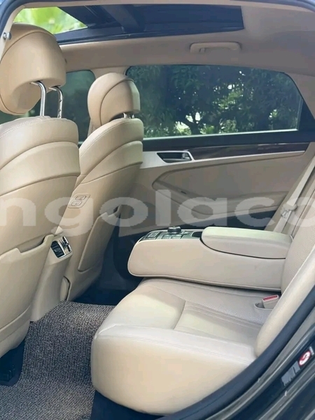 Big with watermark hyundai genesis huambo huambo 39622