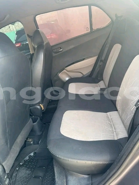 Big with watermark hyundai i10 huambo longonjo 39623