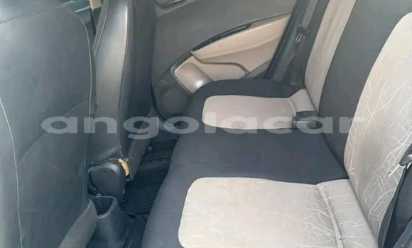 Comprar Usado Hyundai i10 Outro Carro em Longonjo em Huambo Comprar Usado Hyundai i10 Outro Carro em Longonjo em Huambo