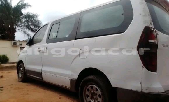 Comprar Usado Hyundai H1 Branco Carro em Caxito em Bengo Comprar Usado Hyundai H1 Branco Carro em Caxito em Bengo